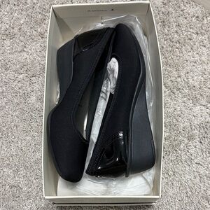 Anne Klein Black Flats with Glossy Accents